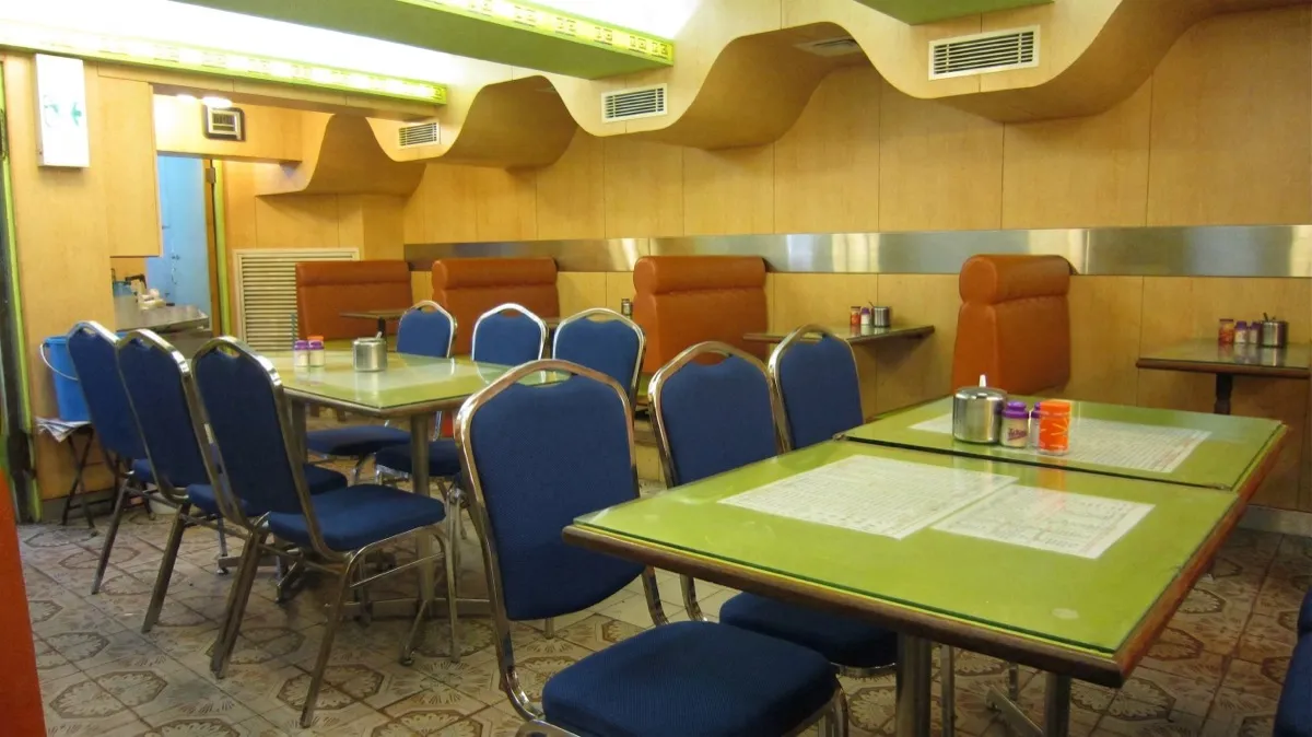 1950s Hong Kong — the birth of Cha Chaan Teng cafe culture